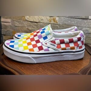 Vans M-4 W-5.5 Classic Slip-On shoes in a rainbow checkerboard pattern EUC